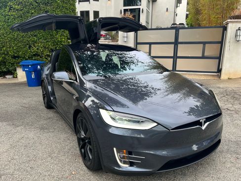 Used 2020 Tesla Model X AWD/4WD image 5
