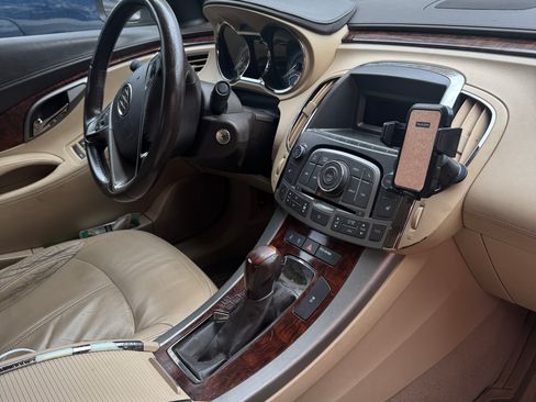 Used 2011 Buick LaCrosse CXL image 5