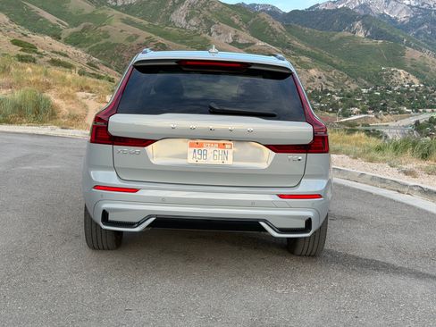 Used 2026 Volvo XC60 T8 Ultra AWD/4WD image 13