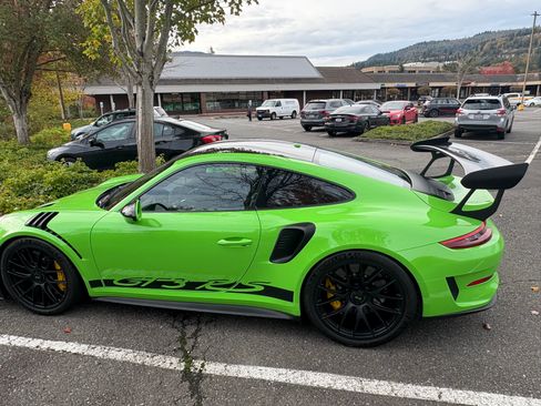 Used 2019 Porsche 911 GT3 RS image 11