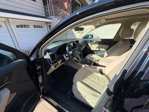 Used 2019 Audi Q5 2.0T Premium Plus w/ Premium Plus Package AWD/4WD image 8