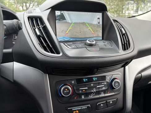 Used 2018 Ford Escape SEL image 11