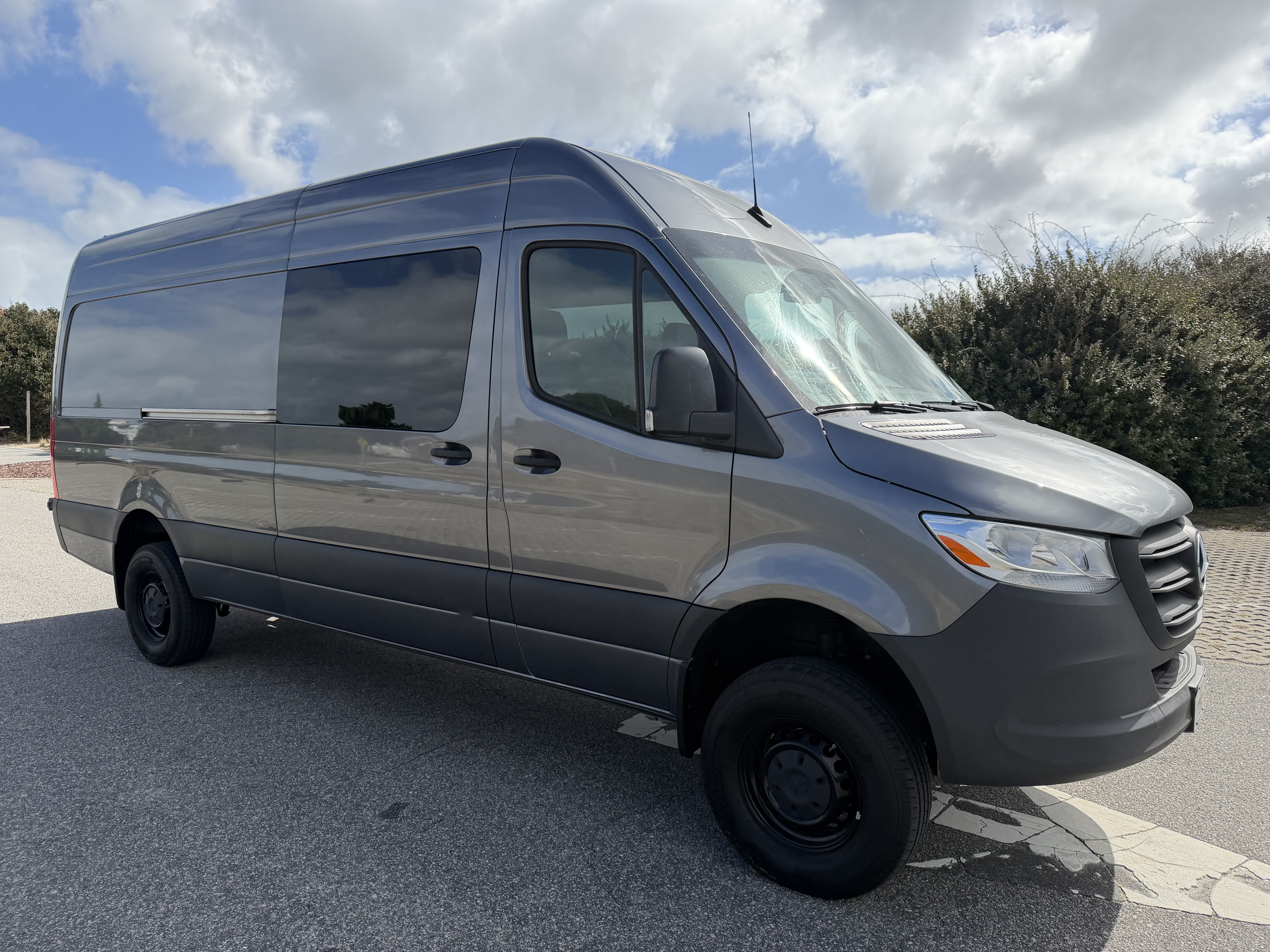 Used 2024 Mercedes-Benz Sprinter 2500 image 9