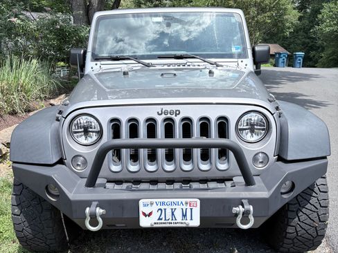 Used 2017 Jeep Wrangler Unlimited Sport w/ Quick Order Package 24S AWD/4WD image 4