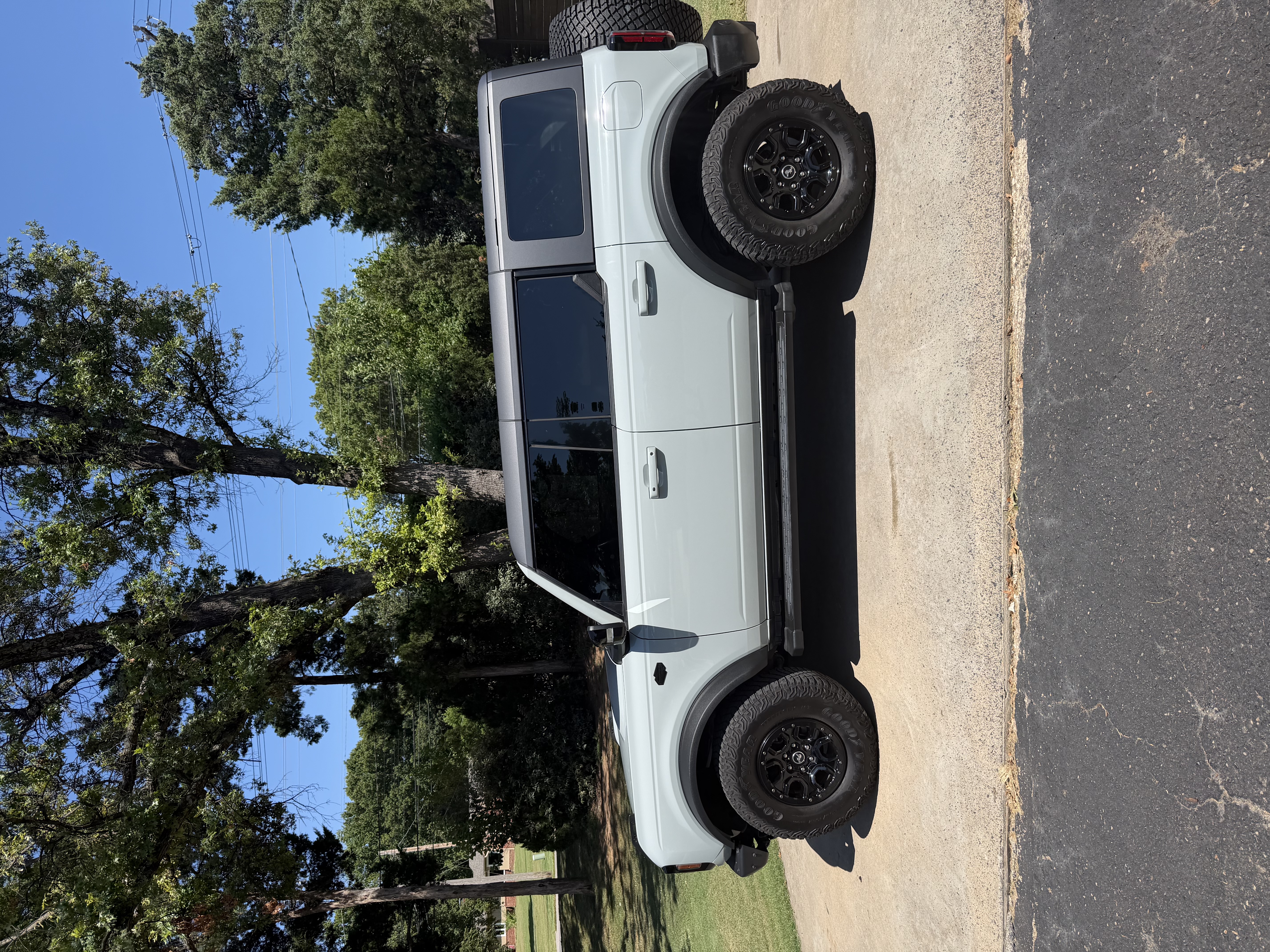 Used 2021 Ford Bronco Wildtrak AWD/4WD image 1