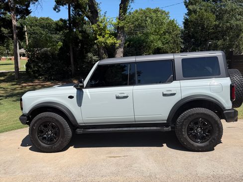 Used 2021 Ford Bronco Wildtrak AWD/4WD image 1