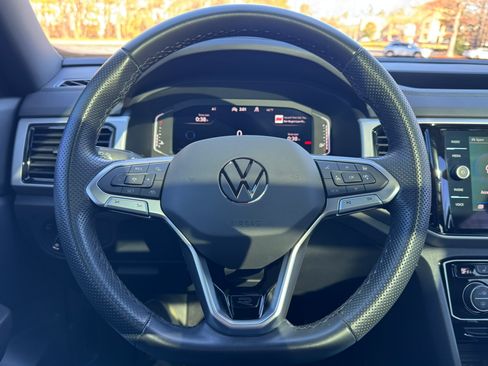 Used 2023 Volkswagen Atlas Cross Sport SEL R-Line image 21