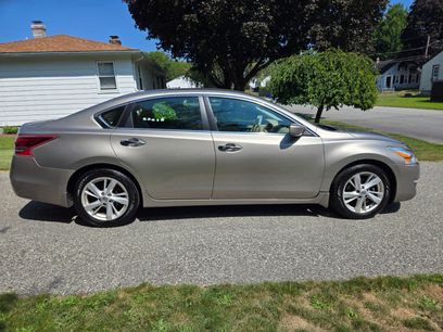 Used 2013 Nissan Altima 2.5 SV