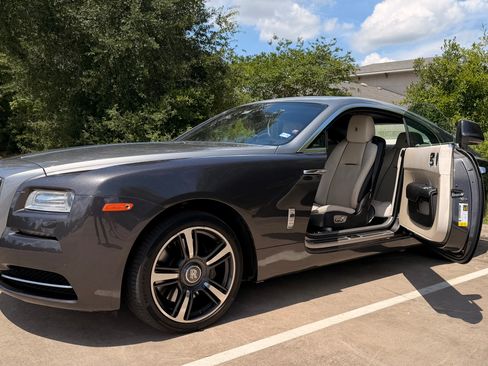 Used 2014 Rolls-Royce Wraith RWD image 18