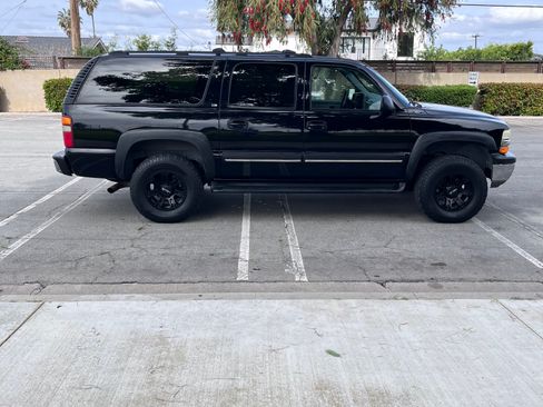 Used 2001 Chevrolet Suburban 2500 LS w/ LS Preferred Equipment Group RWD image 6