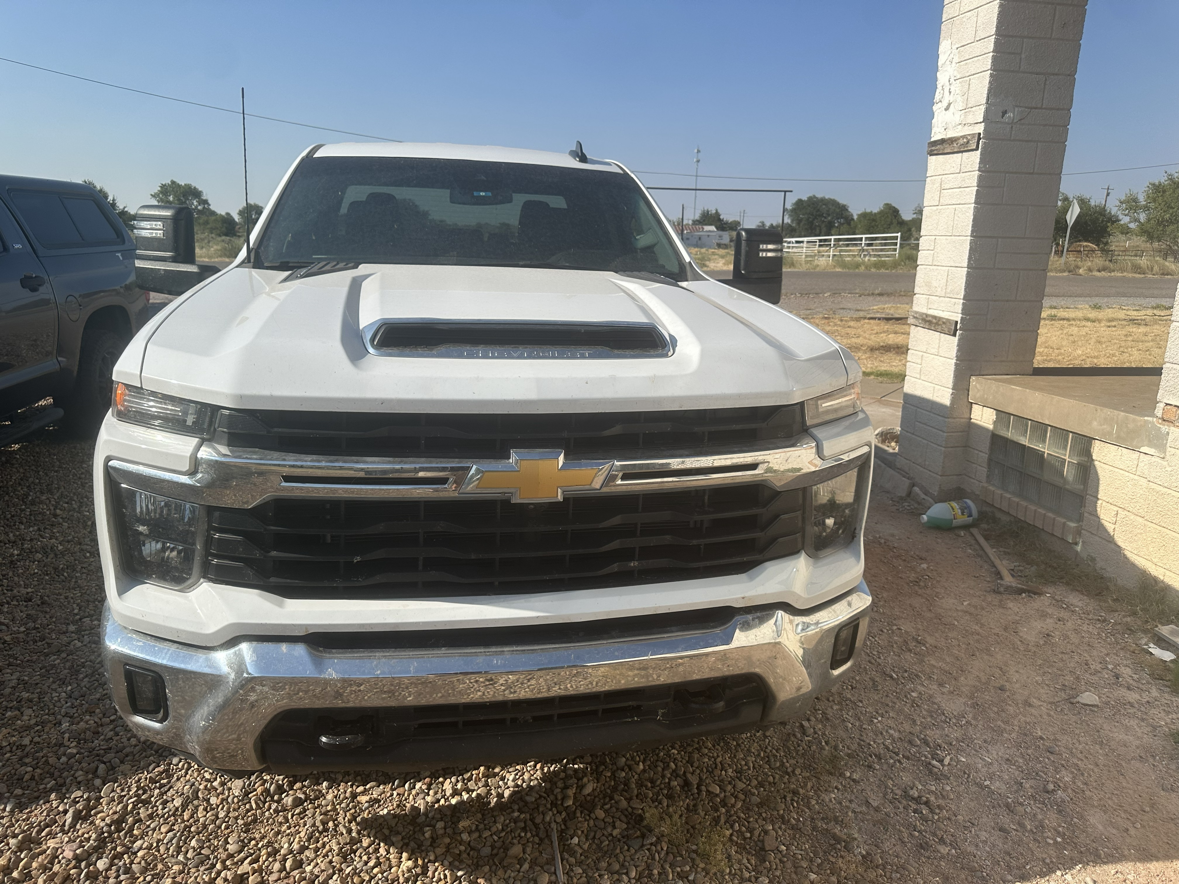 Used 2024 Chevrolet Silverado 2500 LT w/ Safety Package RWD image 6