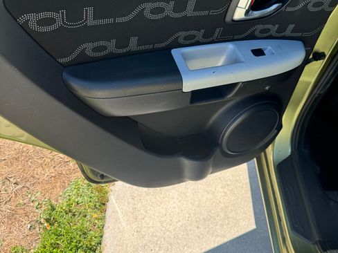 Used 2012 Kia Soul + w/ Audio Pkg image 24