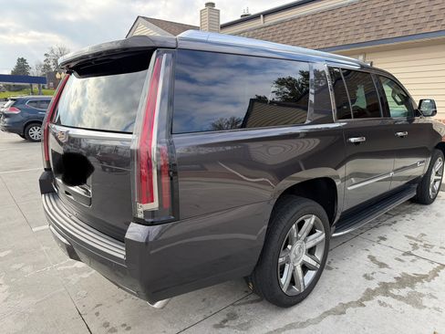 Used 2015 Cadillac Escalade ESV Luxury image 5