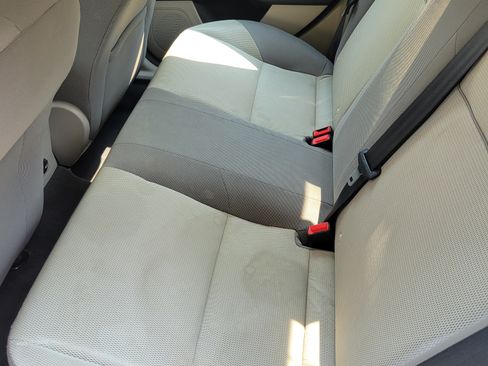 Used 2012 Ford Focus SE FWD image 16