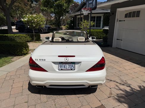 Used 2012 Mercedes-Benz SL 550 image 13