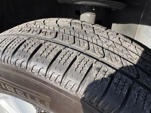 Used 2018 Dodge Grand Caravan SXT image 13