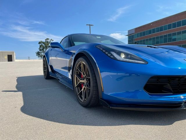 Used 2015 Chevrolet Corvette Z06 w/ 2LZ Preferred Equipment Group RWD image 11
