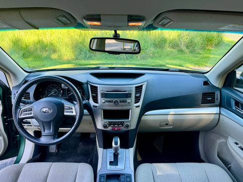 Used 2012 Subaru Outback 2.5i w/ Alloy Wheel Pkg AWD/4WD image 10