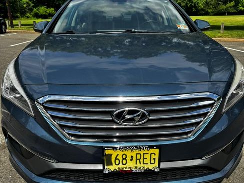 Used 2017 Hyundai Sonata Sport w/ Value Edition Package 02 FWD image 4