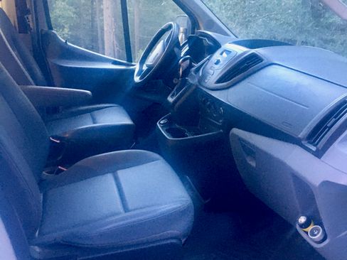 Used 2017 Ford Transit 150 130 Low Roof RWD image 5
