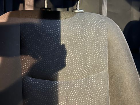 Used 2015 Nissan Leaf SV w/ LED & Quick Charge Package image 12