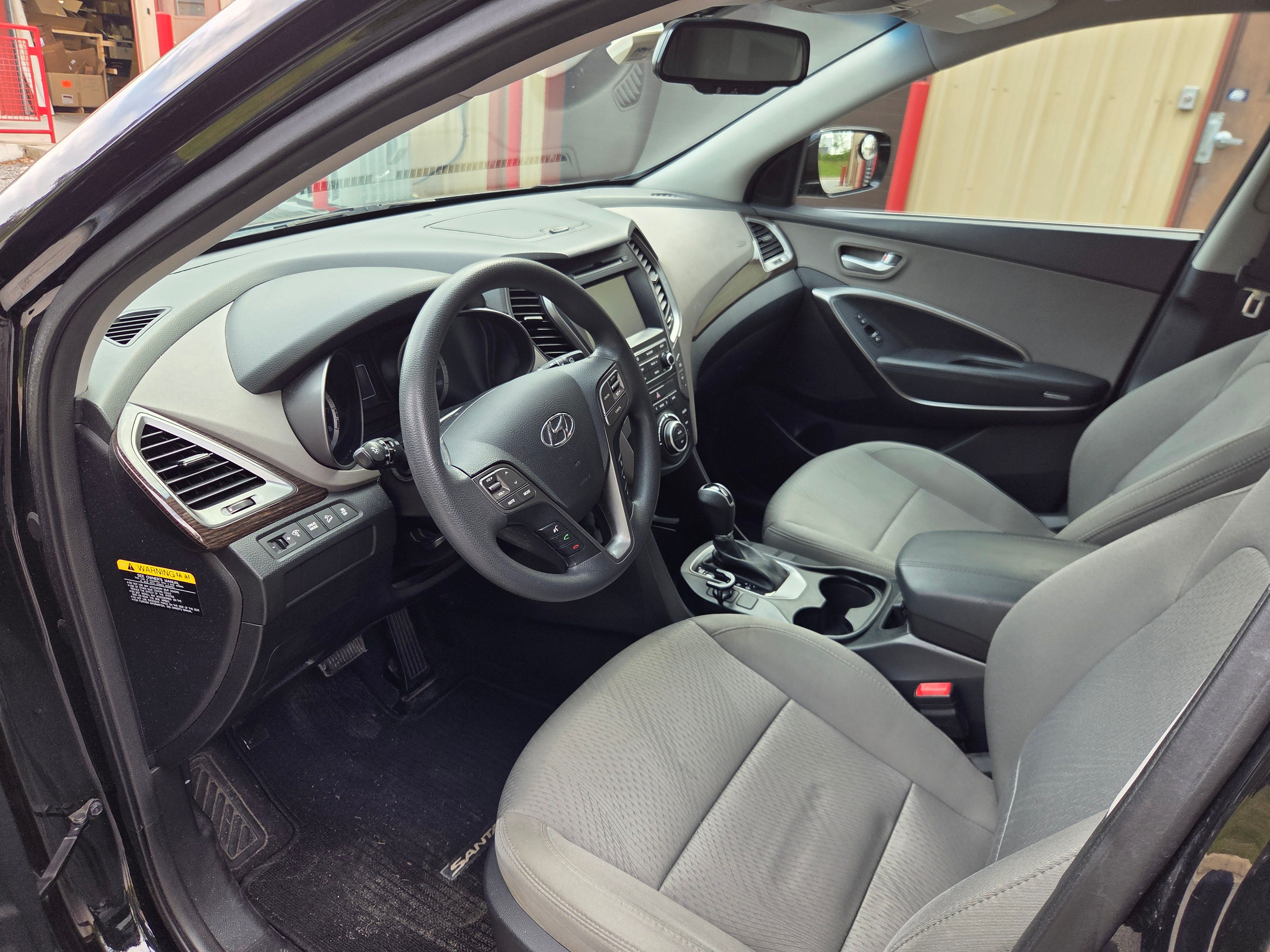 Used 2017 Hyundai Santa Fe Sport FWD image 6