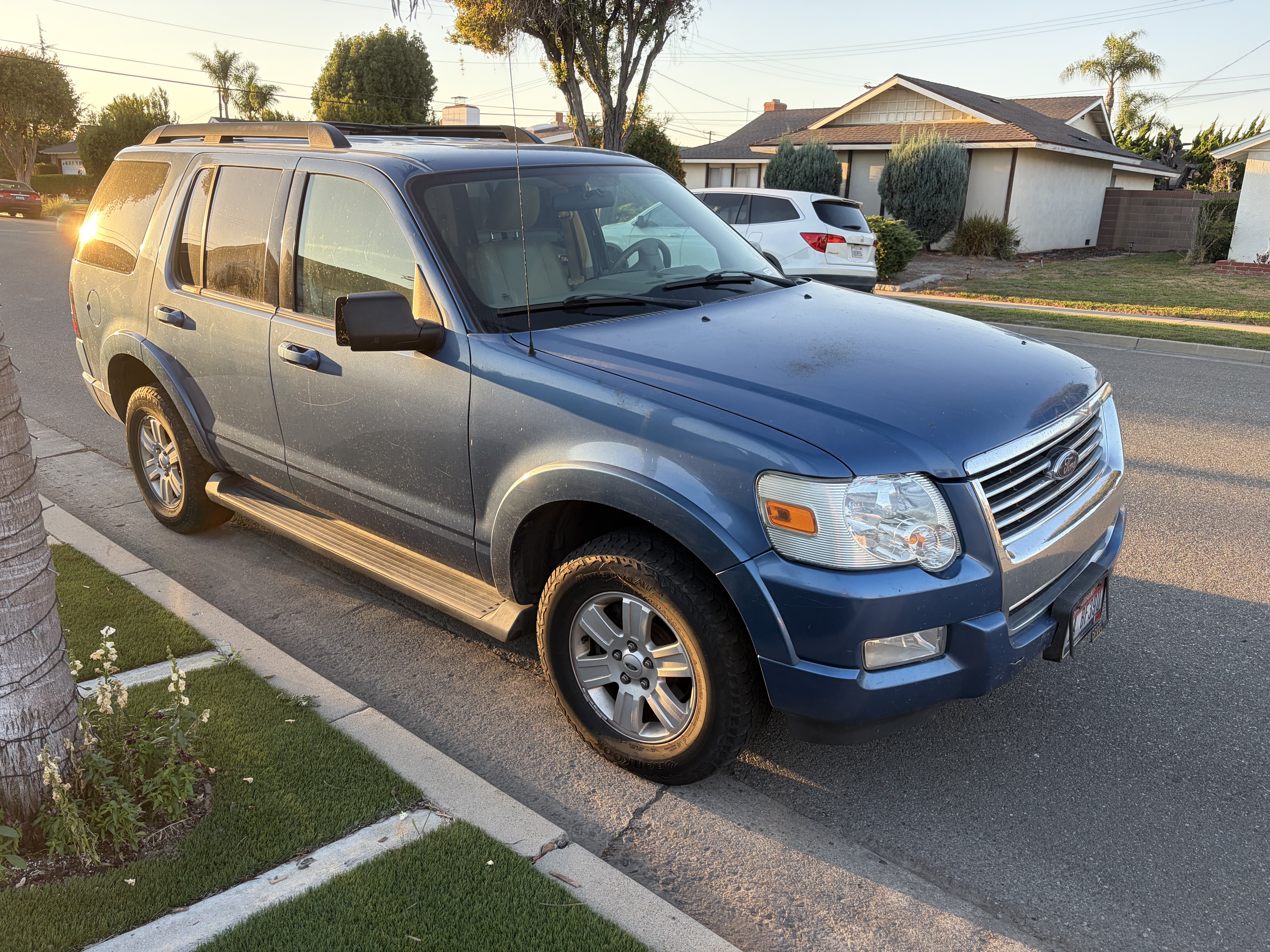 Used 2009 Ford Explorer XLT AWD/4WD image 4