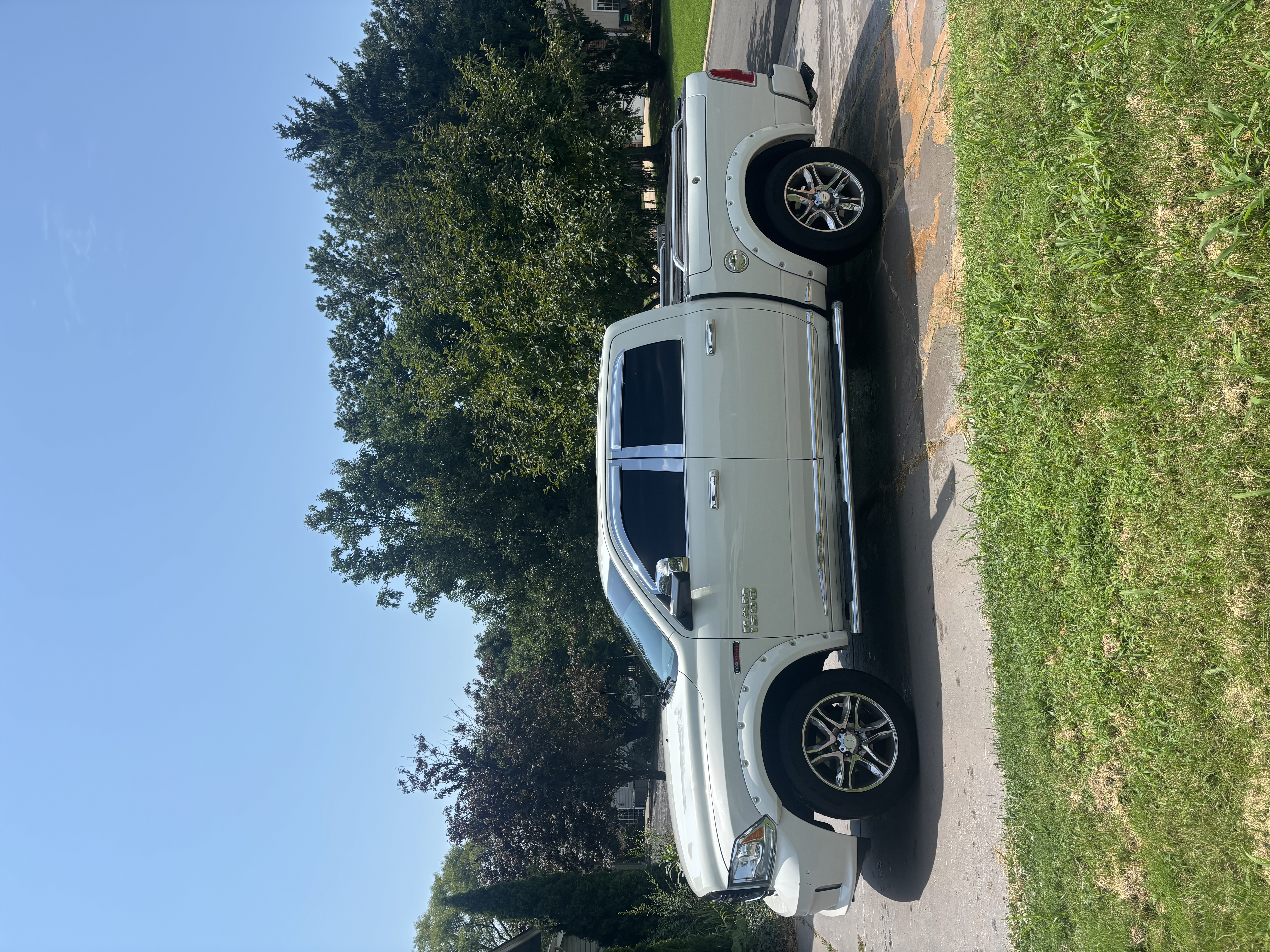 Used 2016 RAM 1500 Limited AWD/4WD image 5