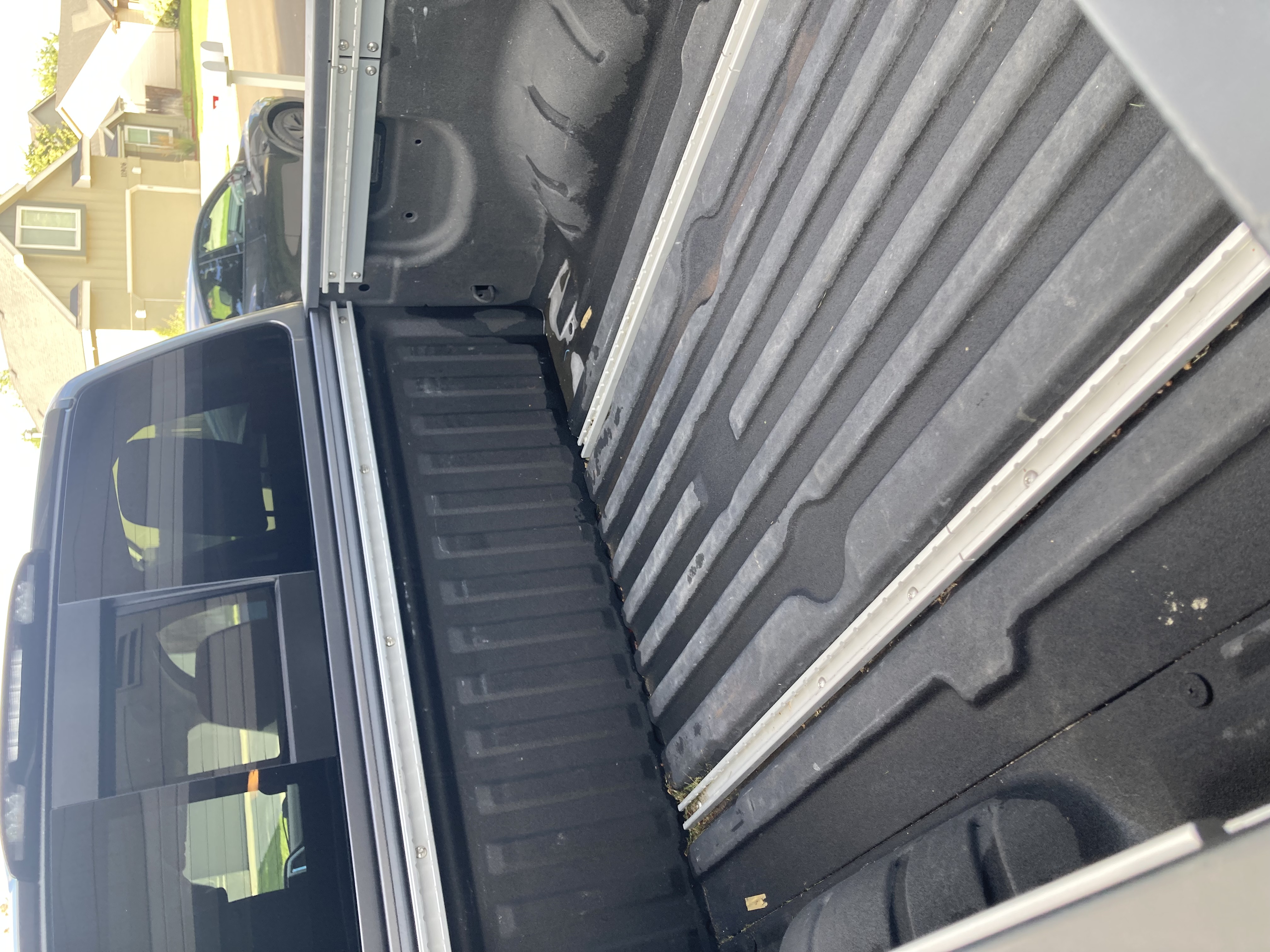 Used 2021 Nissan Titan SV w/ SV Convenience Package RWD image 6
