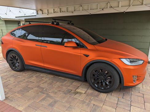 Used 2020 Tesla Model X Long Range image 2