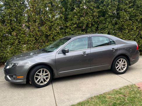 Used 2012 Ford Fusion SEL image 2