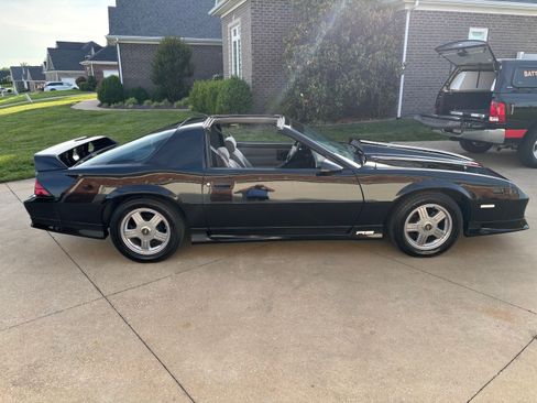 Used 1992 Chevrolet Camaro RS RWD image 5