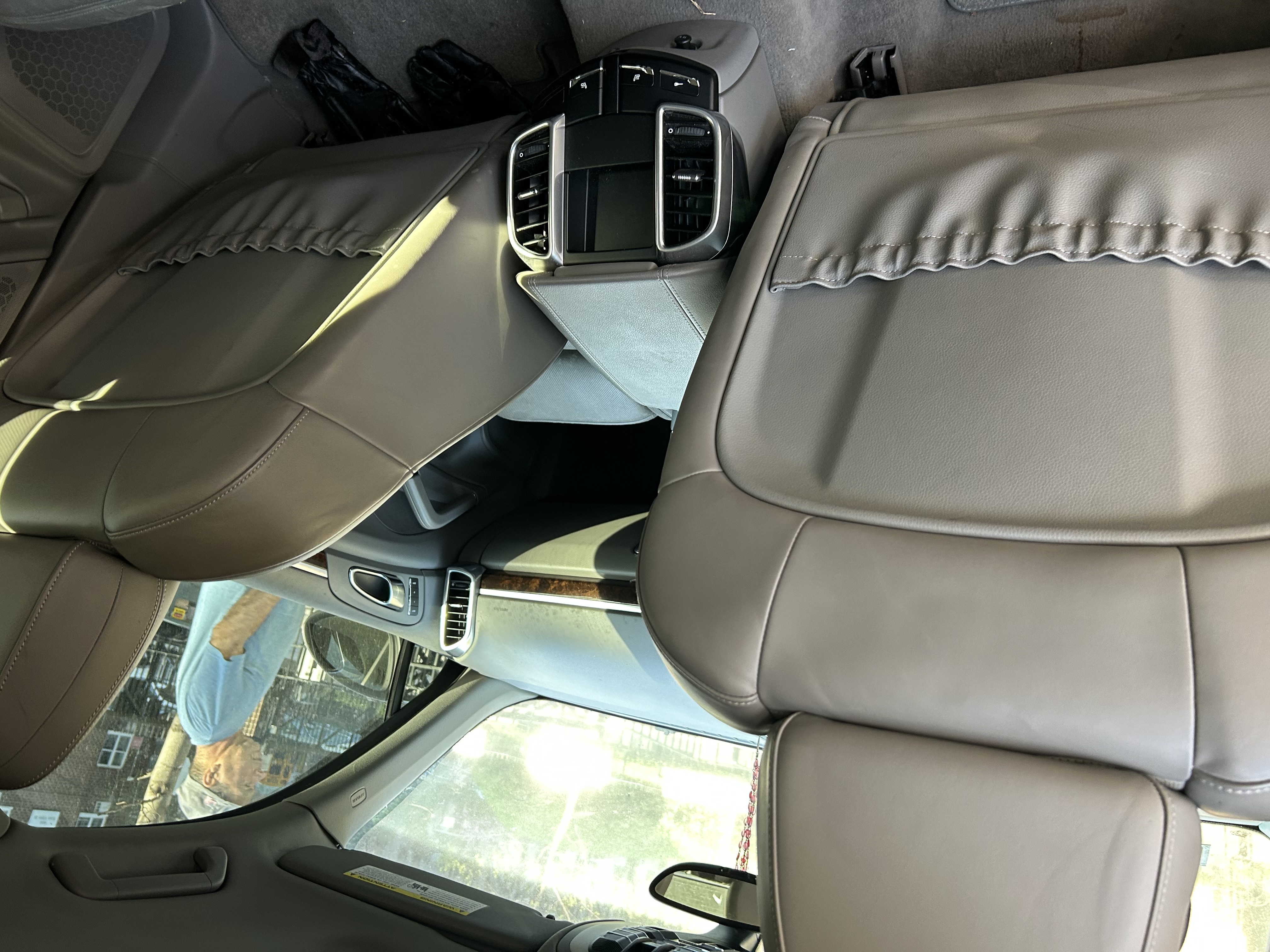 Used 2011 Porsche Cayenne AWD/4WD image 16