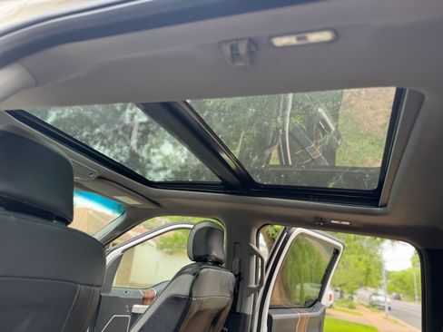 Used 2015 Ford F150 Lariat image 15