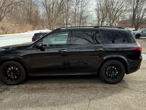 Used 2024 Mercedes-Benz GLS 450 4MATIC image 6