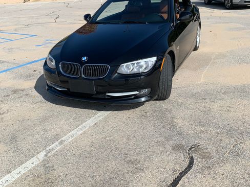 Used 2013 BMW 335i Convertible image 11