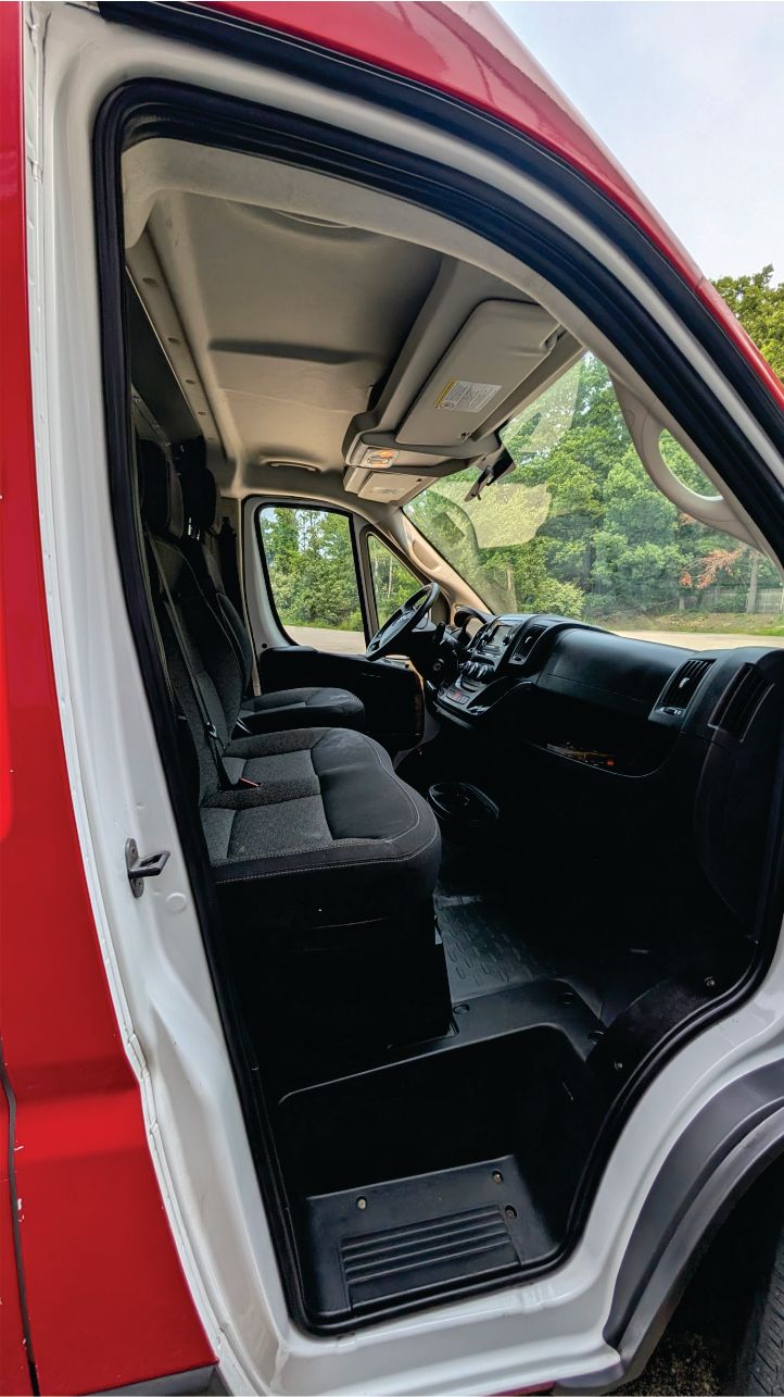 Used 2018 RAM ProMaster 2500 w/ Interior Convenience Group FWD image 9