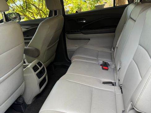 Used 2017 Honda Pilot EX-L image 8