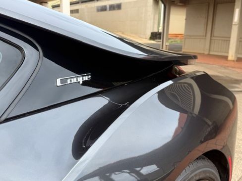 Used 2019 BMW i8 Coupe image 9
