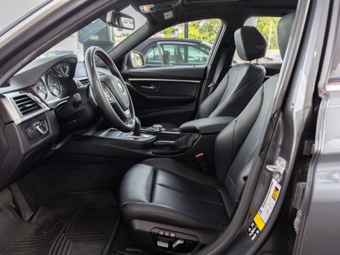 Used 2017 BMW 330i xDrive Sedan w/ Premium Package image 16