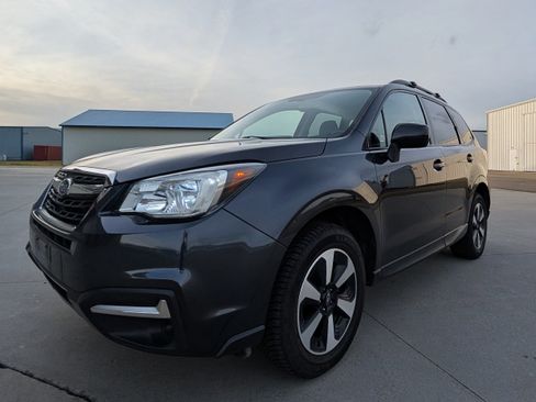Used 2017 Subaru Forester 2.5i Premium w/ Popular Package #2A image 1