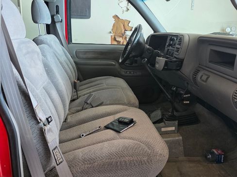 Used 2000 Chevrolet Silverado 3500 2WD Crew Cab w/ Preferred Equipment Group 2 image 4