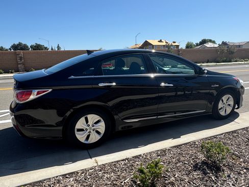 Used 2013 Hyundai Sonata Hybrid FWD image 4