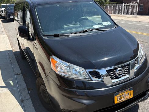 Used 2015 Nissan NV200 SV w/ Technology Package FWD image 1