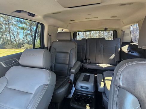 Used 2015 GMC Yukon Denali w/ Touring Package image 10