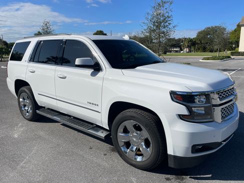 Used 2018 Chevrolet Tahoe LT w/ LT Signature Package image 1