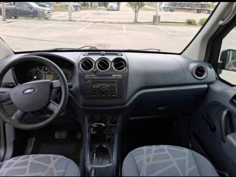 Used 2013 Ford Transit Connect XL FWD image 4