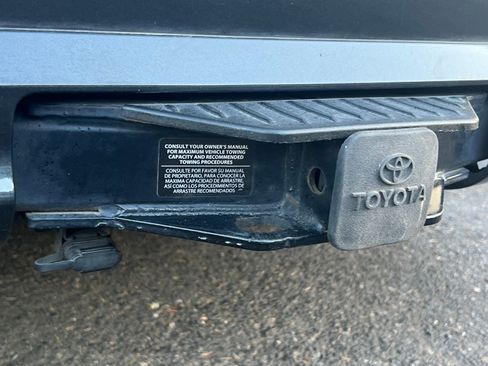 Used 2021 Toyota Highlander Limited AWD/4WD image 19