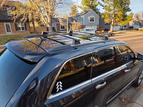 Used 2013 Jeep Grand Cherokee Overland image 18