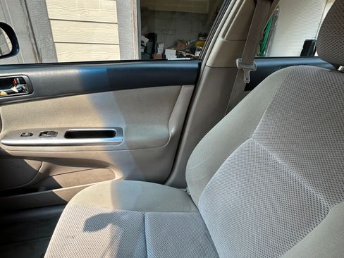 Used 2005 Toyota Camry SE FWD image 15